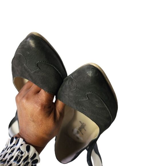 Free people  - Picture 5 of 9